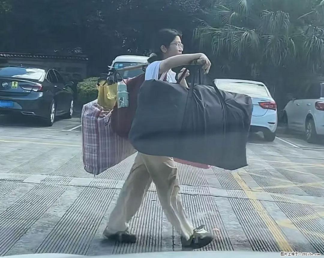 全网追的“扁担女孩”,找了一份暑假工,时薪12元 - 石嘴山生活资讯 - 石嘴山28生活网 szs.28life.com